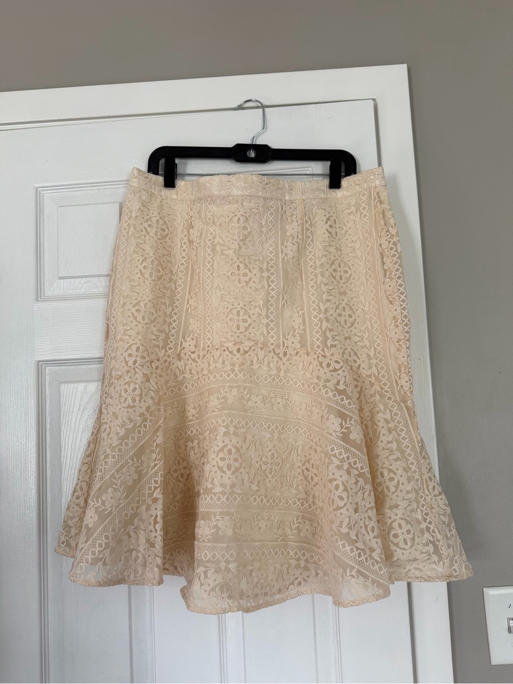 Rachel Parcell Cream Lace Flare Midi Skirt